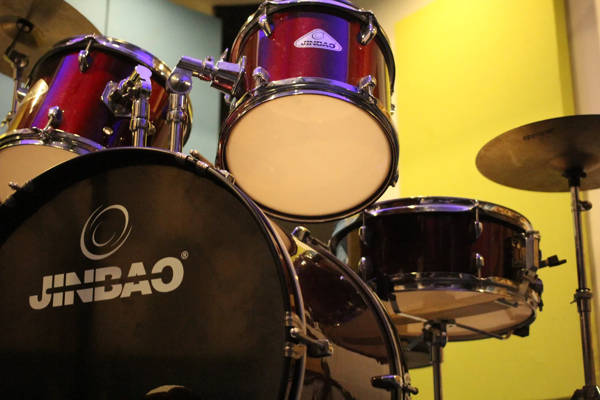 Students composing original music in the jamming space